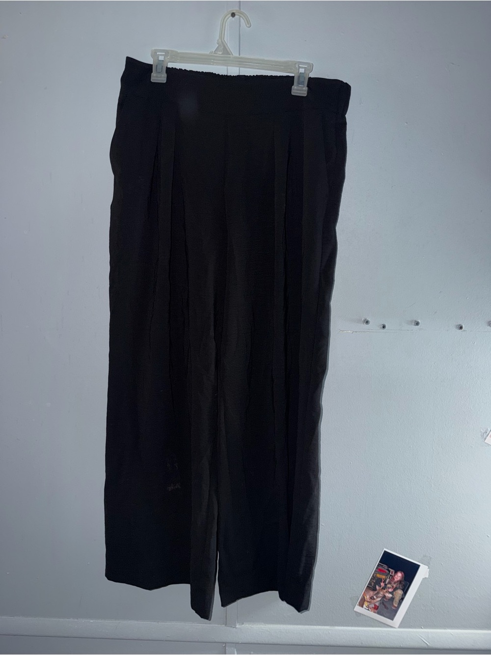 women’s Black Wide-Leg Flowy Pants